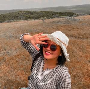 Meet your Posher, Ngân